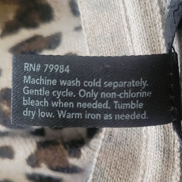 Soma Super Soft Longline Leopard Print Cardigan Sweater Size Medium - Picture 9 of 9